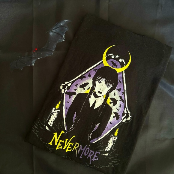 Wednesday T-Shirt 🦇 - Picture 1 of 9